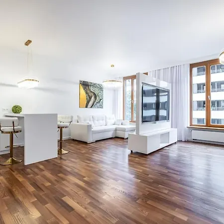Apartment Luxury Princessa & Garage & Cable Tv Channels