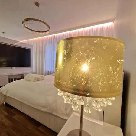 Apartment Luxury Princessa & Garage & Cable Tv Channels *