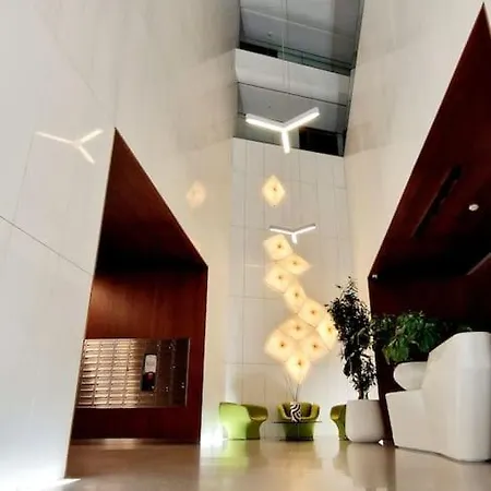 Luxury Princessa & Garage & Cable Tv Channels Apartment