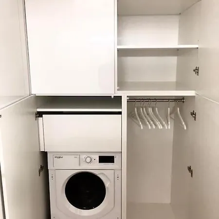 Luxury Princessa & Garage & Cable Tv Channels Apartment Warsaw